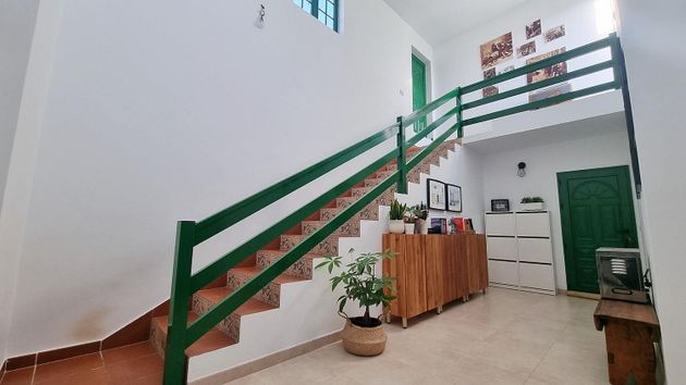 Foto 1 de Xalet en venda a Tinajo de 4 habitacions amb terrassa i jardí