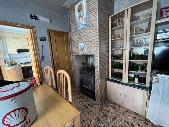 Foto 1 de Casa en venda a calle Calvario de 3 habitacions amb balcó i aire acondicionat