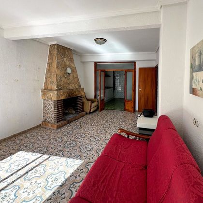 Foto 1 de Casa rural en venda a calle Mesón de 3 habitacions amb garatge i balcó