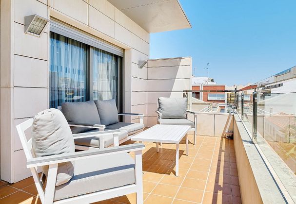 Foto 1 de Àtic en venda a Centro - Torrevieja de 4 habitacions amb terrassa i piscina