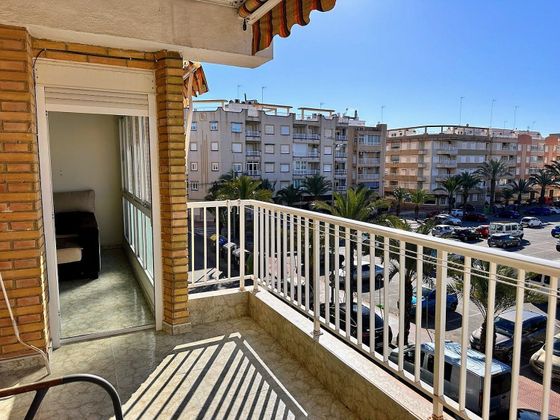 Foto 1 de Pis en venda a calle Baleares de 3 habitacions amb terrassa