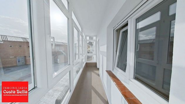 Foto 2 de Venta de piso en calle Ermita de 2 habitaciones con terraza y calefacción