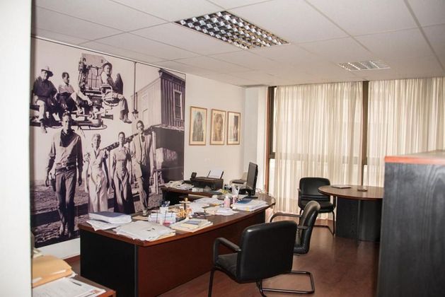 Foto 1 de Oficina en venda a calle Triana de 190 m²