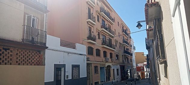 Foto 2 de Pis en venda a calle Sevilla de 4 habitacions amb balcó i aire acondicionat