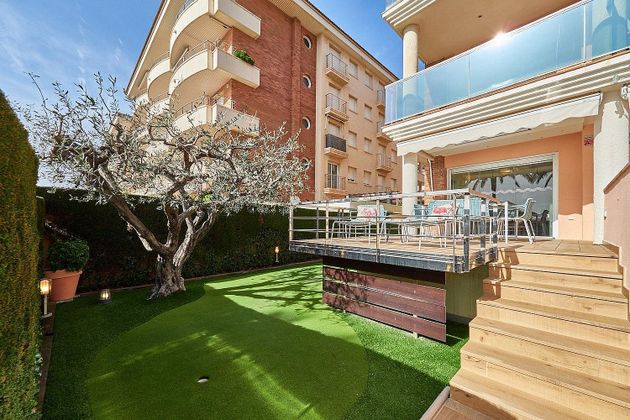 Foto 2 de Venta de piso en avenida Sant Joan de Déu de 3 habitaciones con terraza y piscina