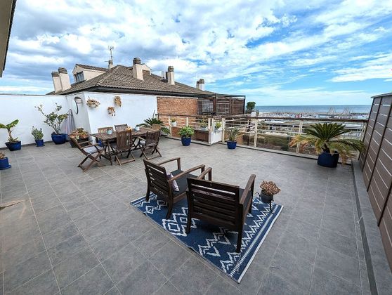 Foto 1 de Ático en venta en Premià de Mar de 3 habitaciones con terraza y piscina