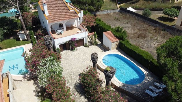 Foto 1 de Xalet en venda a calle Pinsa de 3 habitacions amb terrassa i piscina