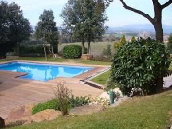 Foto 2 de Xalet en venda a Navata de 1 habitació amb terrassa i piscina