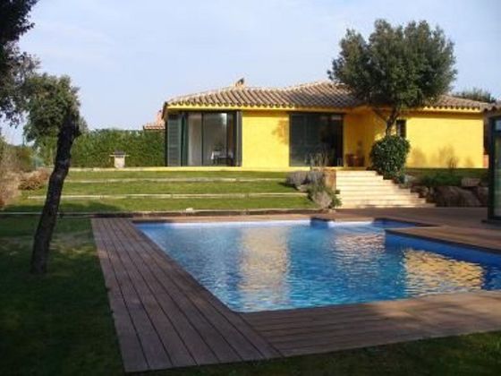 Foto 1 de Venta de chalet en Vilanant de 5 habitaciones con terraza y piscina
