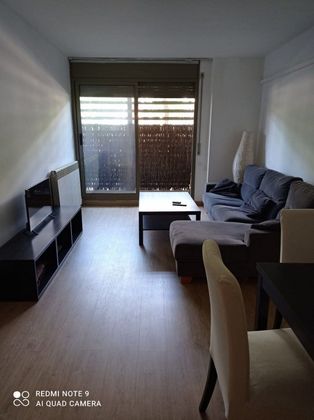 Foto 1 de Venta de piso en El Poblenou de 2 habitaciones con terraza y calefacción