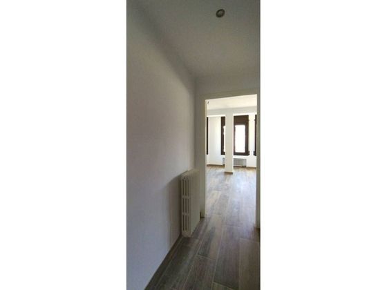 Foto 2 de Piso en alquiler en Centre - Passeig i Rodalies de 4 habitaciones con aire acondicionado y calefacción