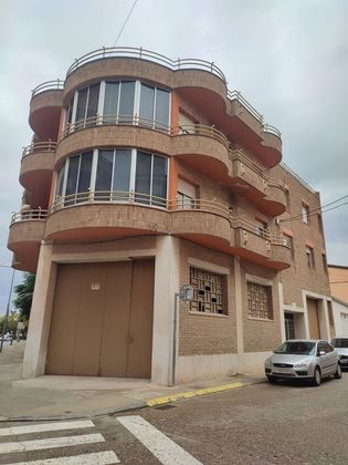 Foto 1 de Venta de casa en Borges Blanques, Les de 8 habitaciones con terraza y balcón