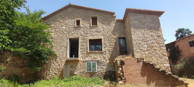 Foto 1 de Venta de chalet en Borges Blanques, Les de 5 habitaciones con terraza y jardín