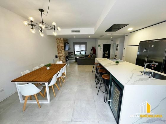 Foto 2 de Casa en venta en Parque Cataluña - Cañada - Soto de 3 habitaciones con terraza y aire acondicionado