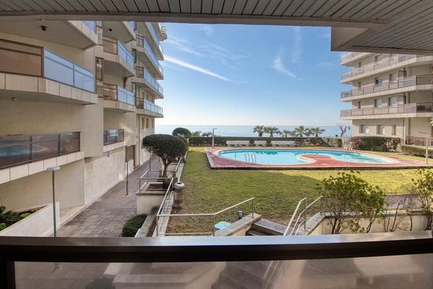 Foto 2 de Venta de piso en calle De Sant Antoni de 3 habitaciones con terraza y piscina
