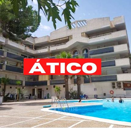 Foto 1 de Àtic en venda a calle De Carles Buïgas de 2 habitacions amb terrassa i piscina