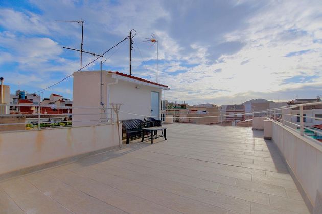 Foto 2 de Chalet en venta en Petrer de 3 habitaciones con terraza y aire acondicionado