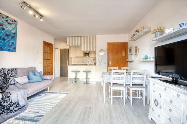 Foto 1 de Piso en venta en calle Josep Maria Vilaseca de 3 habitaciones con balcón y aire acondicionado