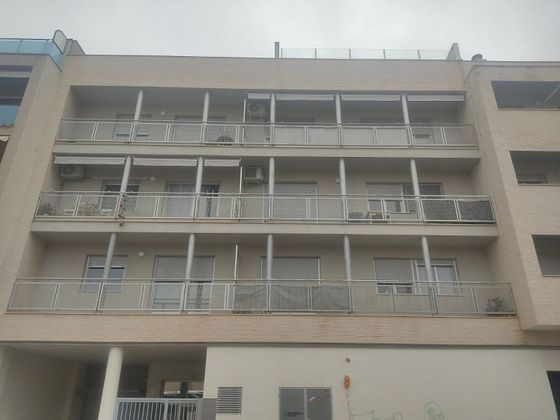 Foto 1 de Venta de piso en Almansa de 3 habitaciones con garaje y balcón
