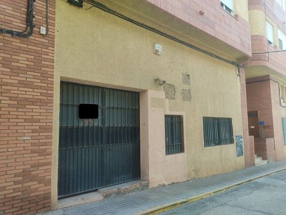 Foto 1 de Venta de local en Almansa con garaje