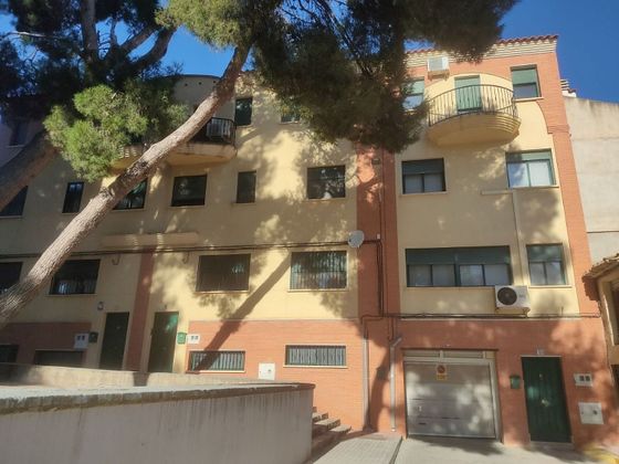 Foto 1 de Casa en venda a Almansa de 4 habitacions amb garatge i balcó