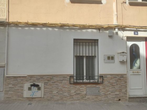 Foto 1 de Venta de piso en Almansa de 3 habitaciones con terraza y calefacción
