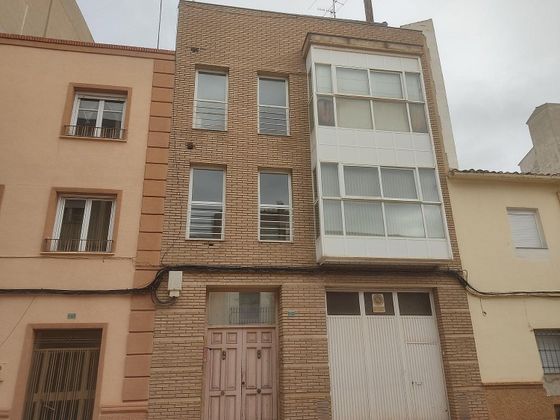 Foto 1 de Venta de ático en Almansa de 3 habitaciones con terraza y calefacción