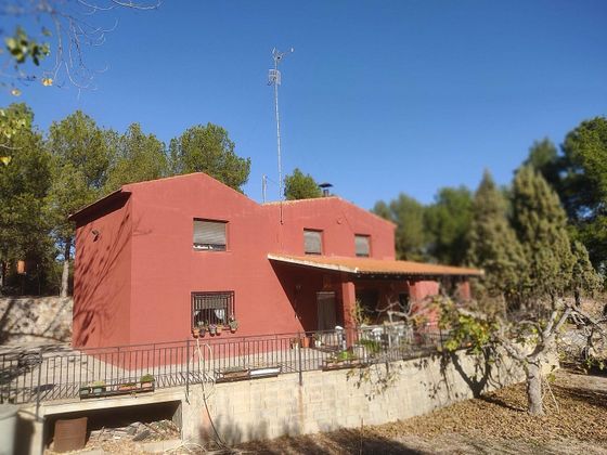 Foto 1 de Venta de chalet en Almansa de 3 habitaciones con piscina y garaje