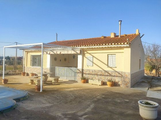 Foto 2 de Casa rural en venda a Almansa de 3 habitacions amb piscina i garatge