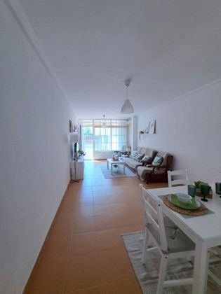 Foto 2 de Casa en venda a avenida Del Papa Luna de 4 habitacions amb terrassa i balcó