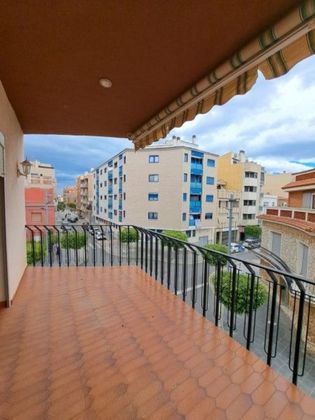Foto 1 de Piso en venta en calle De València de 4 habitaciones con terraza y garaje