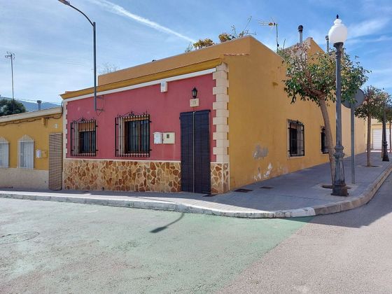 Foto 1 de Casa en venda a calle Cervantes de 2 habitacions amb terrassa i aire acondicionat