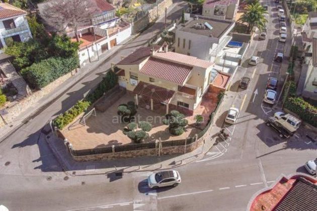 Foto 1 de Casa en venda a Els Grecs - Mas Oliva de 3 habitacions amb terrassa i piscina