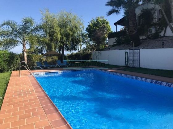 Foto 1 de Chalet en venta en Frigiliana de 7 habitaciones con terraza y piscina