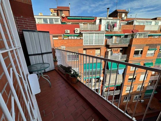 Foto 2 de Ático en venta en Porta de 2 habitaciones con balcón y aire acondicionado