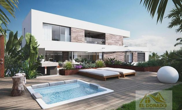 Foto 1 de Casa en venda a Cabo de Palos de 3 habitacions amb piscina i jardí