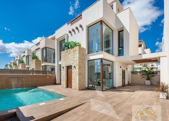 Foto 1 de Casa en venda a Adsubia de 3 habitacions amb terrassa i piscina