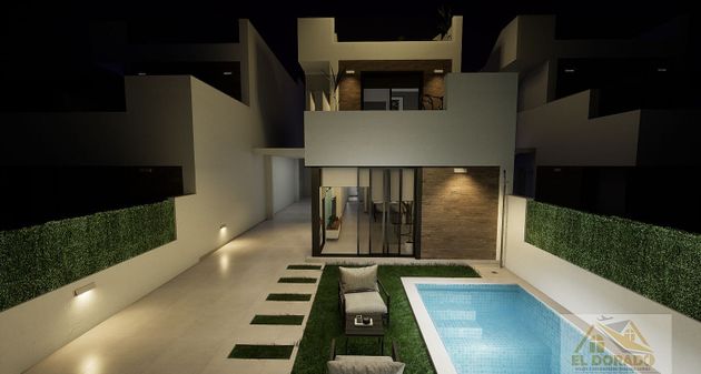 Foto 1 de Casa en venta en Centro - Alcazares, Los de 3 habitaciones con terraza y piscina