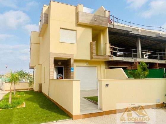 Foto 1 de Dúplex en venda a Playa de las Gaviotas-El Pedrucho de 2 habitacions amb terrassa i piscina