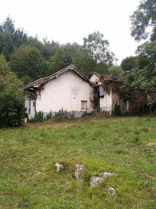 Foto 1 de Casa en venda a Parroquias de Oviedo de 2 habitacions amb jardí