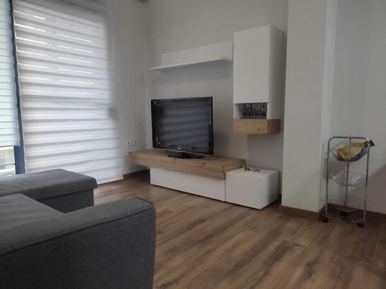 Foto 1 de Pis en venda a calle Gravina de 2 habitacions amb terrassa i aire acondicionat