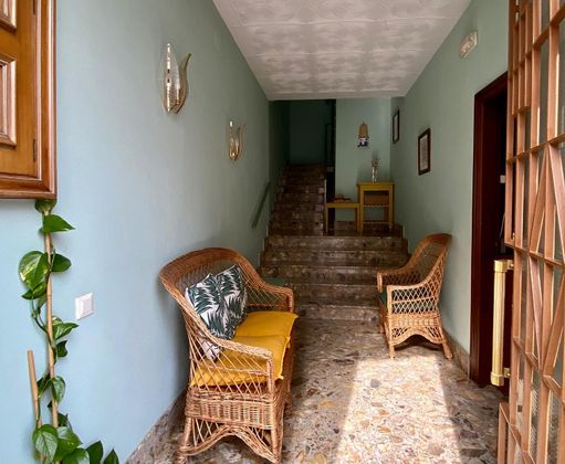 Foto 2 de Casa en venda a calle Antoni Solé de 6 habitacions amb terrassa i balcó