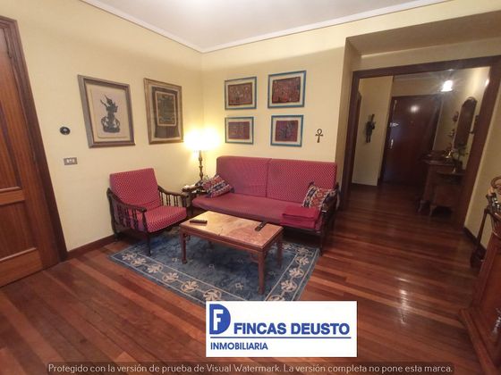 Foto 2 de Piso en venta en San Pedro de Deusto-La Ribera de 2 habitaciones con terraza y garaje