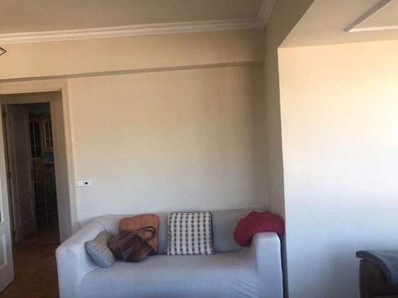 Foto 2 de Pis en lloguer a Zurbarán-Arabella de 3 habitacions amb mobles i calefacció
