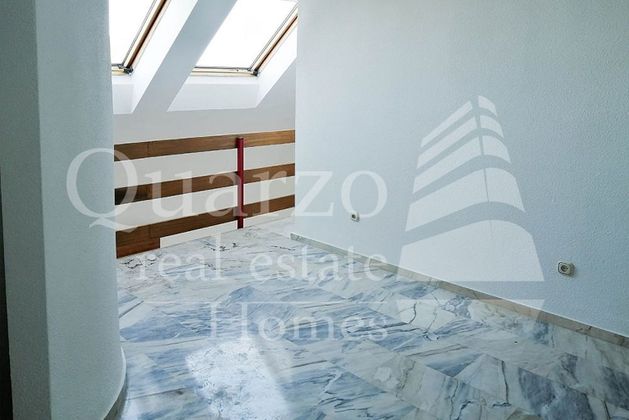 Foto 2 de Dúplex en venda a Centro - Cáceres de 3 habitacions amb terrassa i ascensor