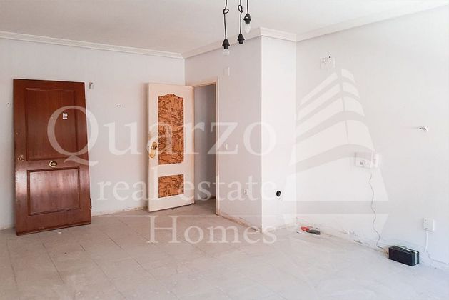 Foto 2 de Piso en venta en La Cañada de 3 habitaciones con aire acondicionado y ascensor