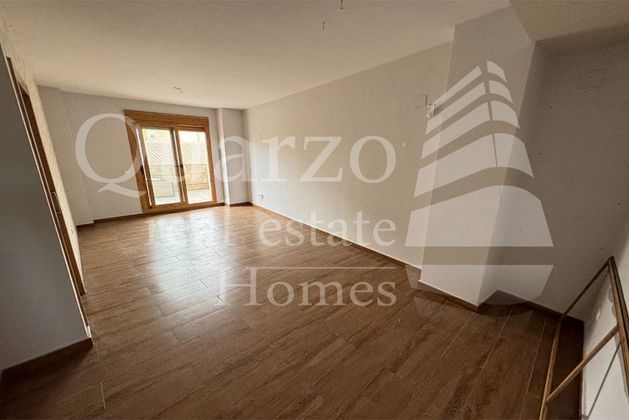 Foto 1 de Venta de piso en Alaquàs de 2 habitaciones con terraza y garaje
