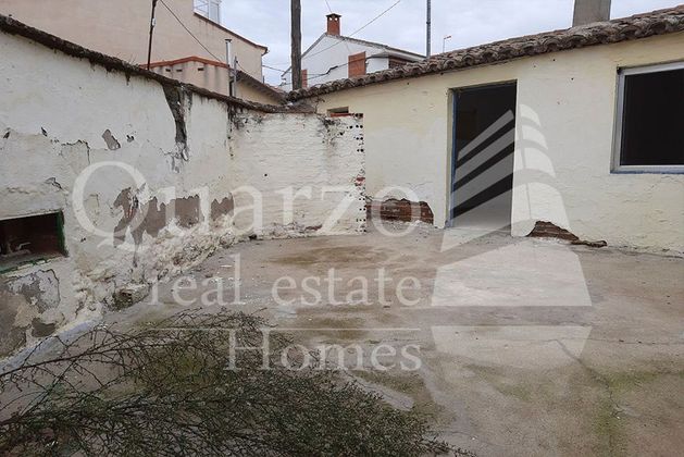Foto 2 de Casa rural en venda a Centro - Corte Inglés de 3 habitacions amb jardí