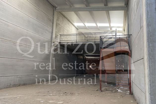 Foto 2 de Nau en venda a Estación-Manantiales de 332 m²