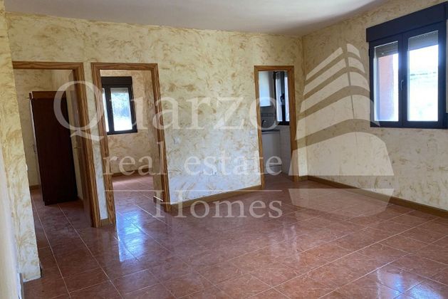 Foto 2 de Casa adosada en venta en Pastrana de 6 habitaciones y 69 m²